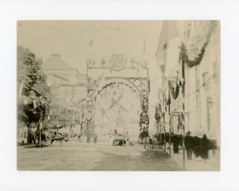 Primera imagen del registro Arco de la Sociedad de Agricultura, 1881