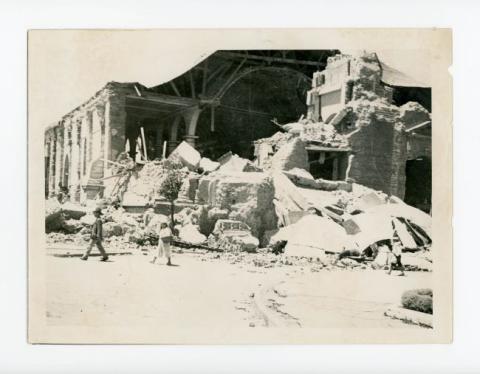 Primera imagen del registro Terremoto de Chillán, la antigua catedral, 1939