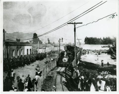 Primera imagen del registro Tren de Sewell llegando a Rancagua, 1919